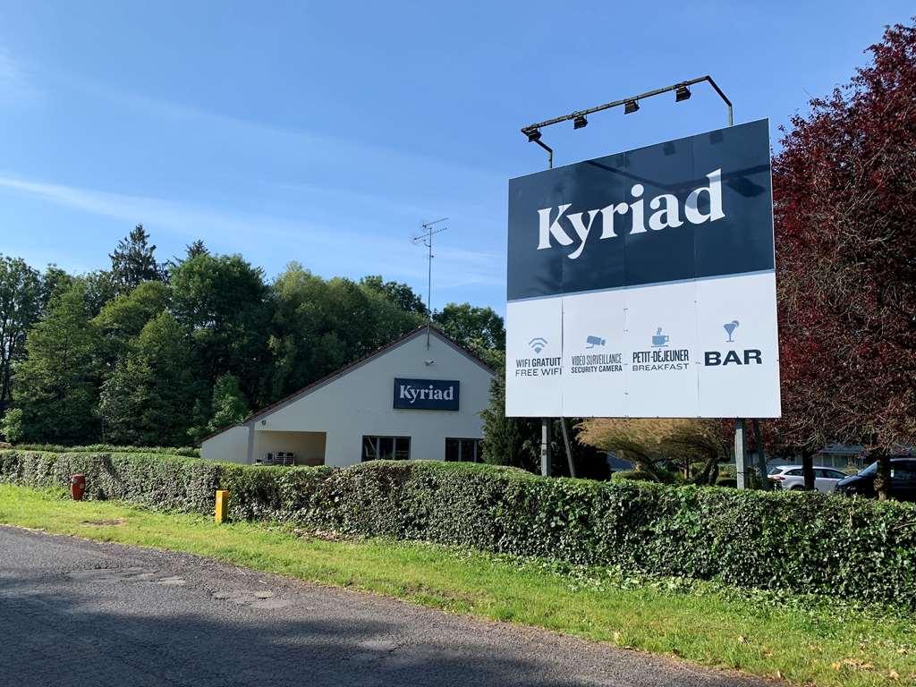 Kyriad Sedan Zewnętrze zdjęcie